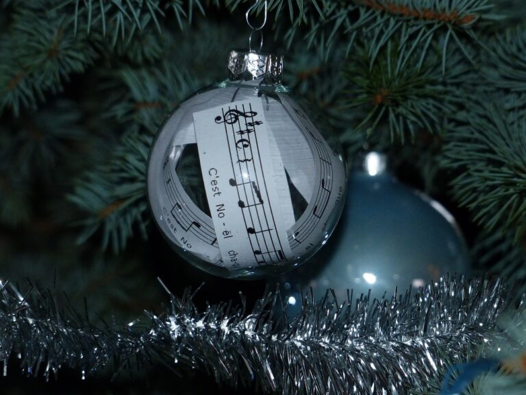 CHRISTMAS CAROLS FROM ALL OVER THE WORLD