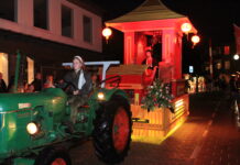 Kijk terug naar de Nacht optocht 2013