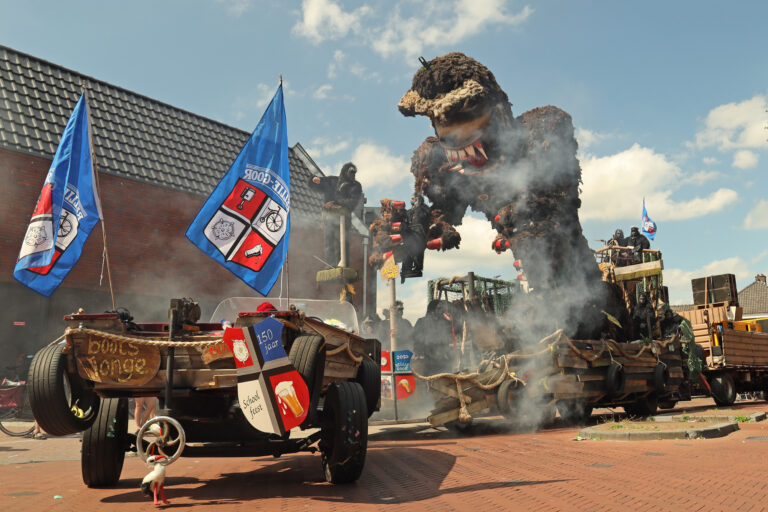 Goorse Biertent Rellie Optocht 2025