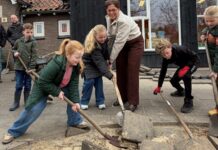 Gemeente geeft startsein voor vergroening tijdens NK Tegelwippen 2026