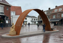 Goor herdenkt 81 jaar na het bombardement en roept op tot een blijvend monument