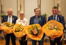 Afscheid oude gemeenteraad Hof van Twente: vier Koninklijke onderscheidingen uitgereikt