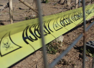 Eerdere asbestvondsten in de omgeving leiden tot gericht bodemonderzoek in Kloosterlaan en Bentinckstraat