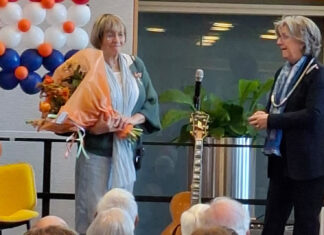 Lintjesregen 2026: 10 inwoners Hof van Twente koninklijk onderscheiden