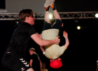 Trampoline, airtrack en een dj: Spring Disco in de Mossendam in Goor