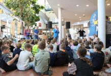 Leerlingen uit Hof van Twente presenteren slimme oplossingen bij AdoptIDee