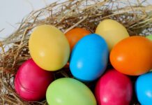 Eieren zoeken en ruil- en verkoopmiddag in het centrum van Goor