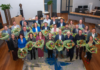 Nieuwe gemeenteraad van gemeente Hof van Twente geïnstalleerd: 25 raadsleden beëdigd in volle raadszaal