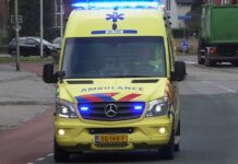 Bestuurder naar ziekenhuis na eenzijdig ongeluk in Diepenheim