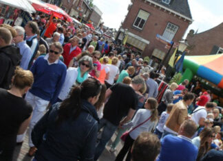 Delden viert Hemelvaartsdag met braderie, live muziek en volop kinderplezier