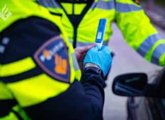 Automobilist in Ambt Delden rijdt onder invloed van alcohol en drugs