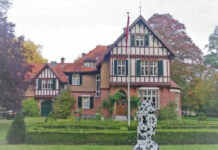Wibi Soerjadi viert 45-jarig jubileum met tuinconcerten in Diepenheim