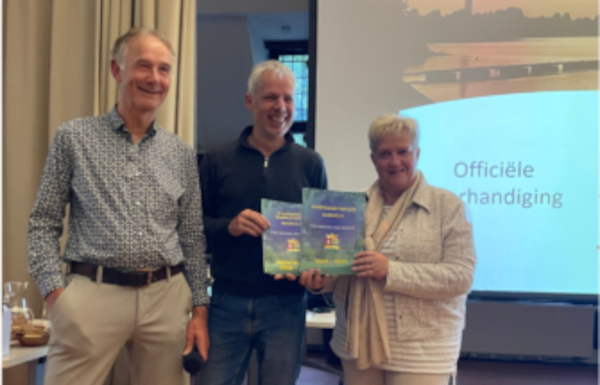 Overhandiging Dorpsambitieplan 800x445