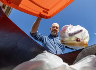 Afval niet goed gescheiden? Twente Milieu leegt verpakkingencontainer niet Twentemilieu oranjecontainer