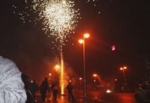 Geen vuurwerk in Hof van Twente: Twentse burgemeesters kiezen voor één lijn Vuurwerkafsteken