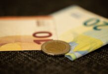 350 jongeren in Hof van Twente groeien op in bijstandsgezin Euro 2 5