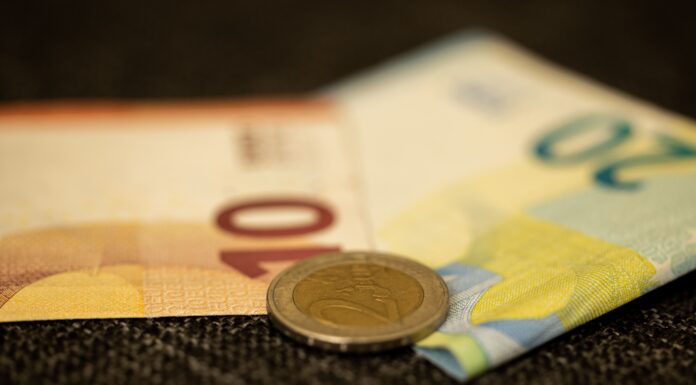 Euro 2 5